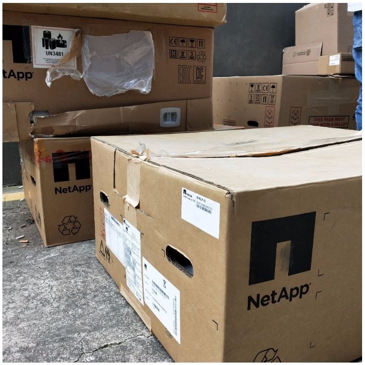 NETAPP X426A-R6 SP-426A-R6 108-00424 1.8TB 10K 2.5 SAS